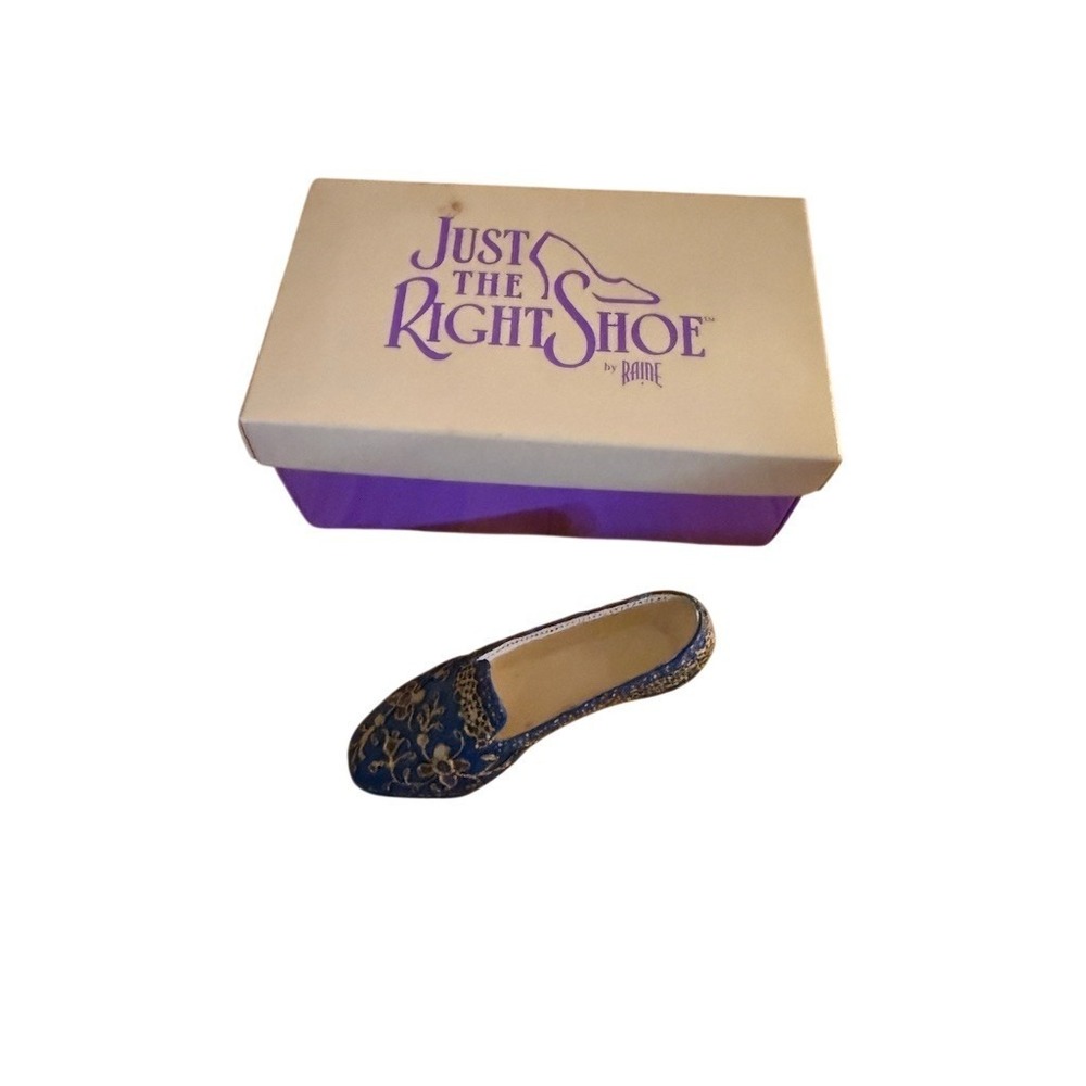 Just the Right‎ Shoe by Raine The Empress Miniature Shoe Figurine Blue Box